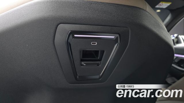 BMW 5-Series 2026 — photo 28
