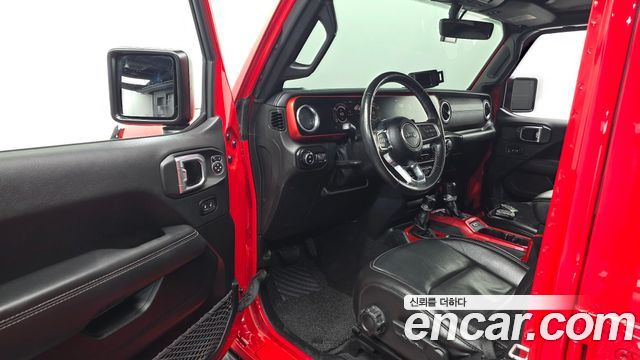 Jeep Wrangler 2021 — photo 13