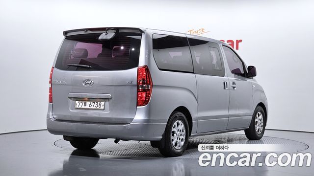 Hyundai Starex 2015 — photo 2