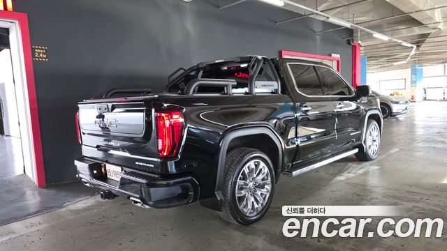GMC Sierra 2025 — photo 2