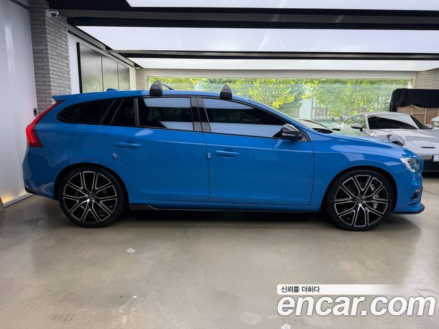 Volvo V60 2018 — photo 3