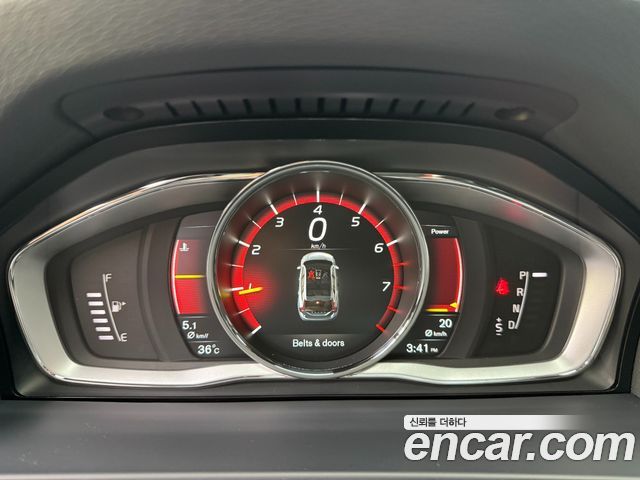 Volvo V60 2018 — photo 14
