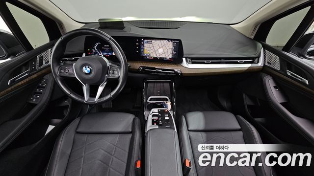 BMW 2-Series 2023 — photo 10