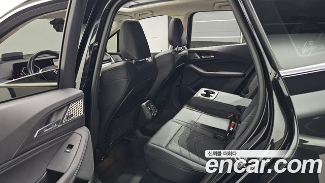 BMW 2-Series 2023 — photo 17