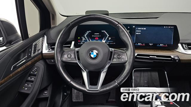 BMW 2-Series 2023 — photo 18