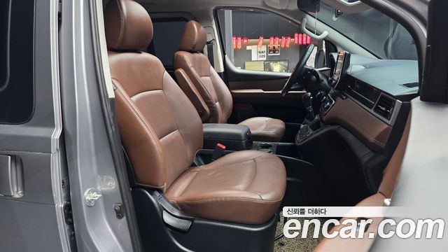 Hyundai Starex 2020 — photo 17