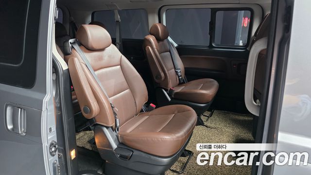 Hyundai Starex 2020 — photo 18