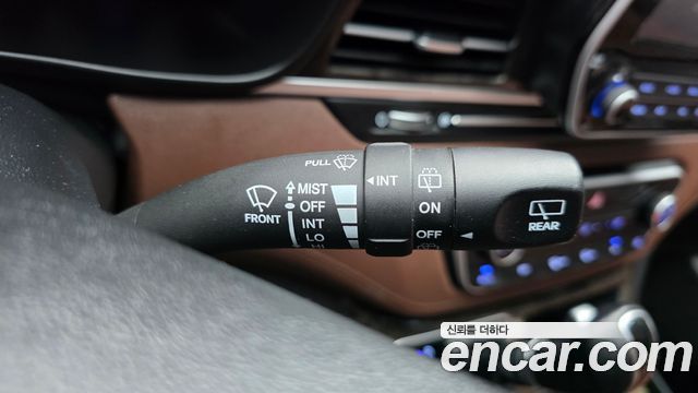 Hyundai Starex 2020 — photo 32