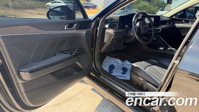 Kia K5 2023 — photo 10