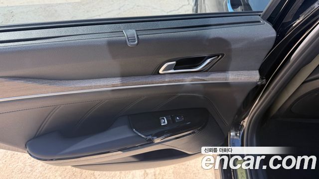 Kia K5 2023 — photo 17