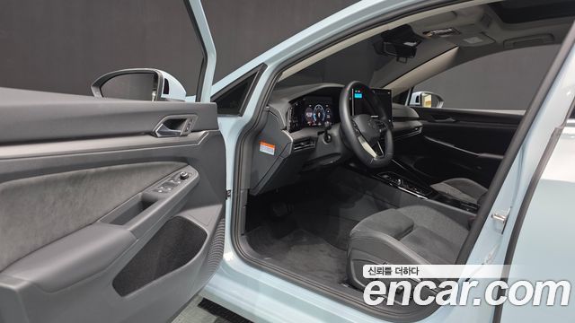 Volkswagen Golf 2026 — photo 13