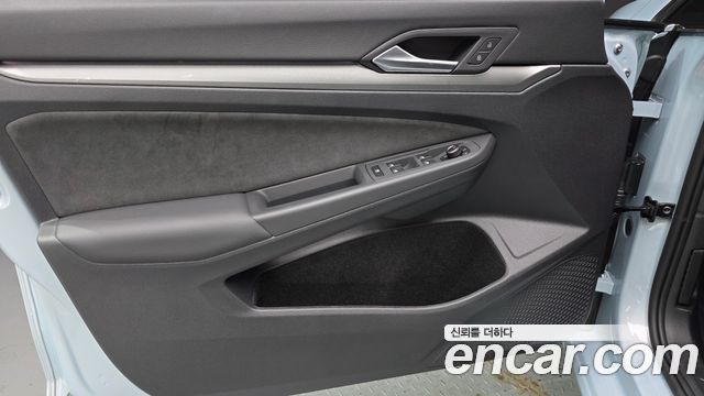 Volkswagen Golf 2026 — photo 14