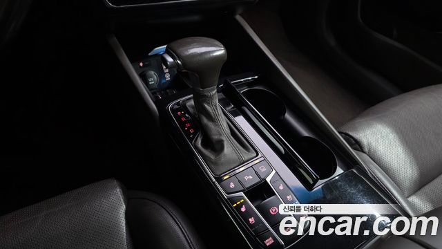 Kia K7 2018 — photo 9