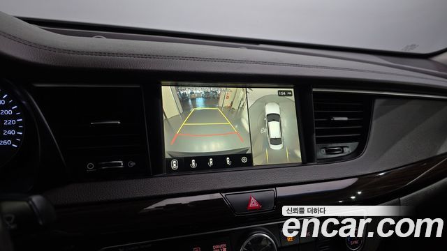 Kia K7 2018 — photo 14
