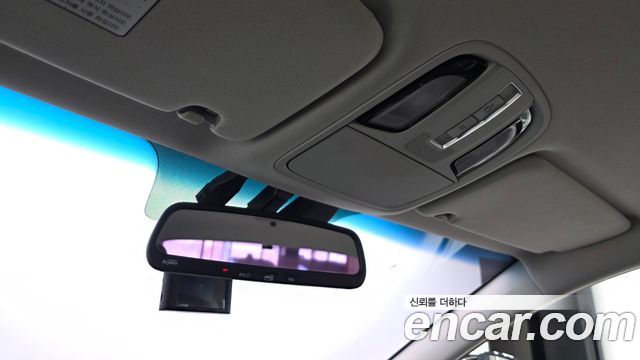 Kia K7 2018 — photo 16