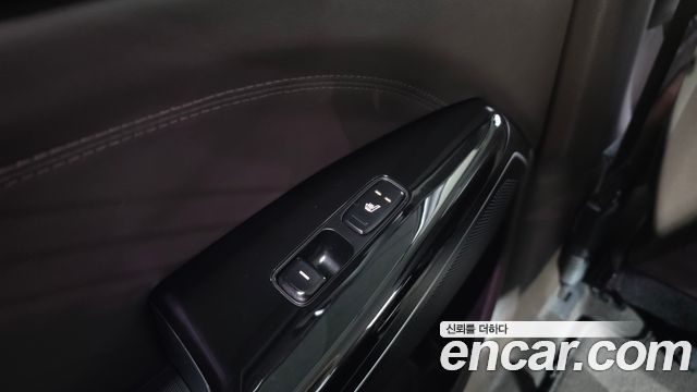 Kia K7 2018 — photo 19