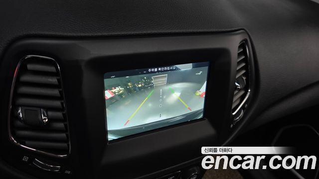 Jeep Compass 2019 — photo 14