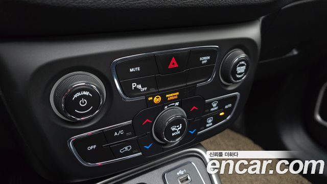 Jeep Compass 2019 — photo 17