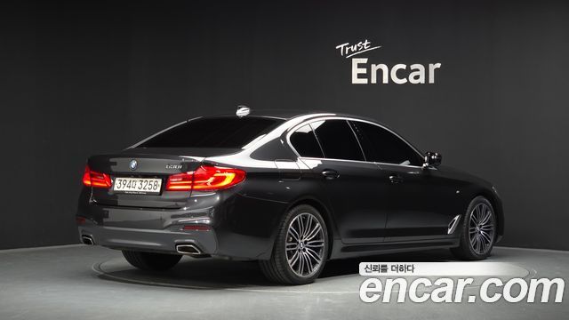 BMW 5-Series 2019 — photo 2