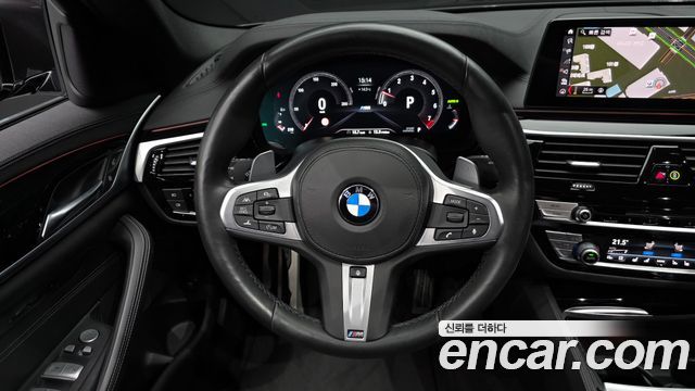 BMW 5-Series 2019 — photo 19