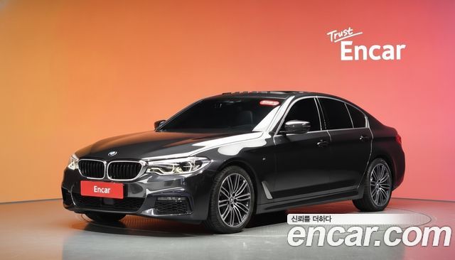 BMW 5-Series 2019 — photo 1