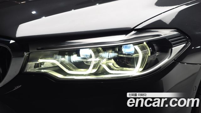 BMW 5-Series 2019 — photo 8