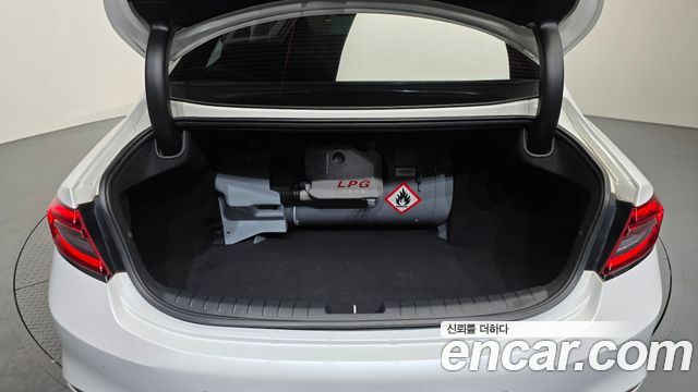 Hyundai Grandeur 2018 — photo 17