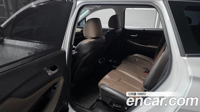Hyundai Santafe 2021 — photo 28