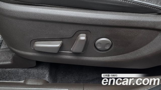 Hyundai Santafe 2021 — photo 31