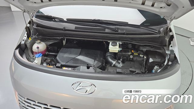 Hyundai Staria 2023 — photo 6