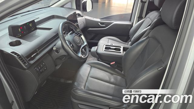 Hyundai Staria 2023 — photo 10