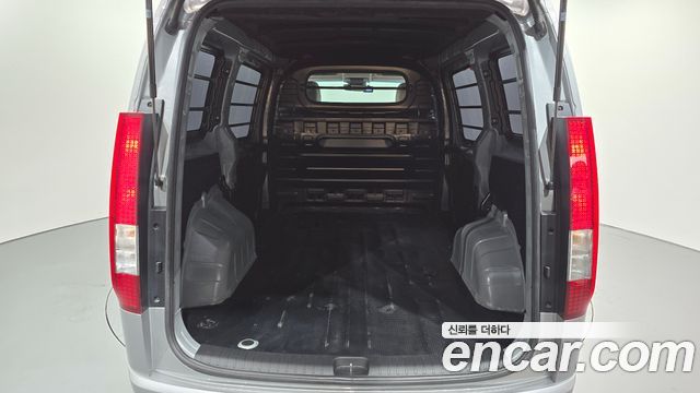 Hyundai Staria 2023 — photo 18