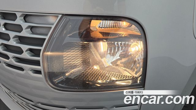 Hyundai Staria 2023 — photo 8