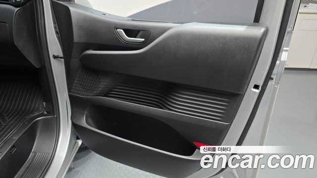 Hyundai Staria 2023 — photo 15