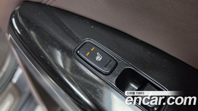 Kia K7 2016 — photo 19