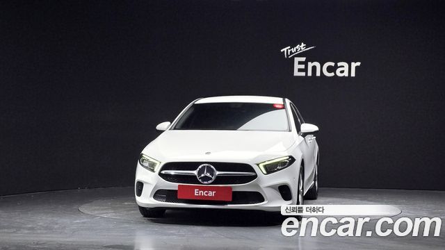 Mercedes-Benz A-Class 2020 — photo 3