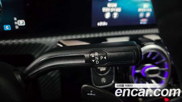 Mercedes-Benz A-Class 2020 — photo 9