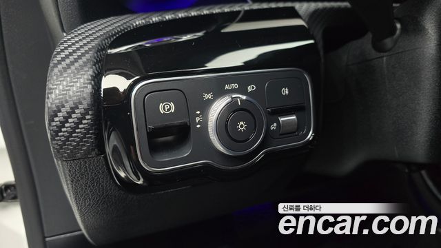 Mercedes-Benz A-Class 2020 — photo 14