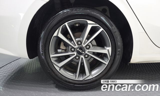 Kia K3 2024 — photo 5
