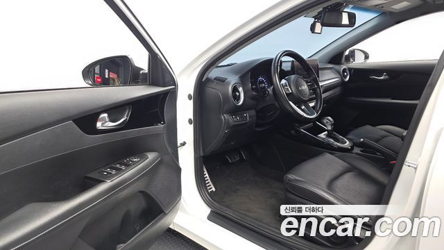 Kia K3 2024 — photo 13