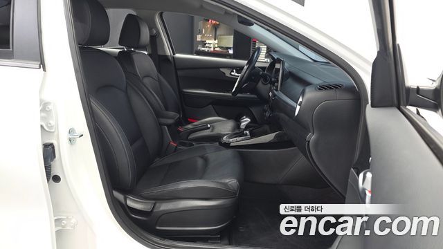 Kia K3 2024 — photo 17