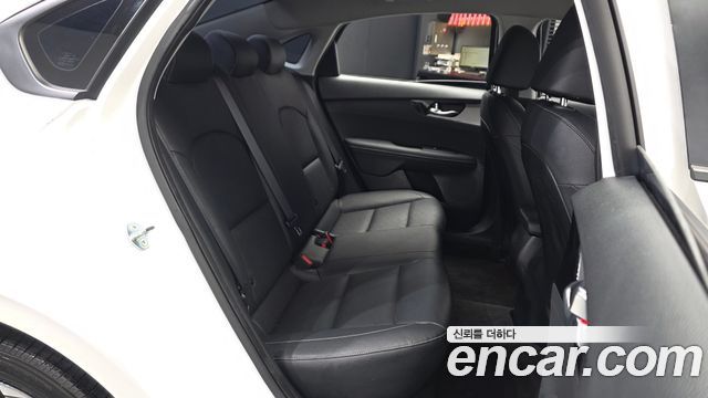 Kia K3 2024 — photo 18