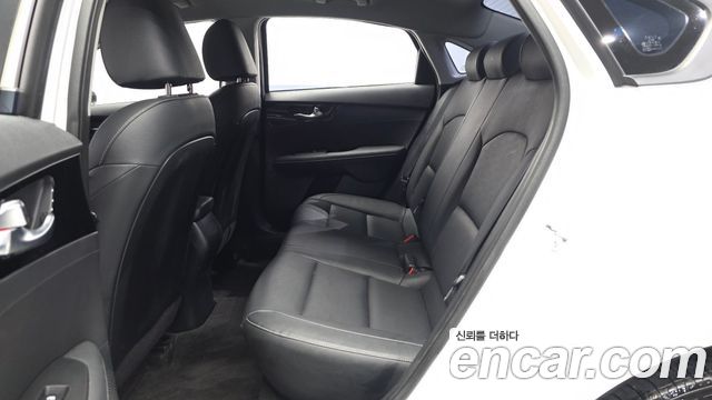 Kia K3 2024 — photo 16