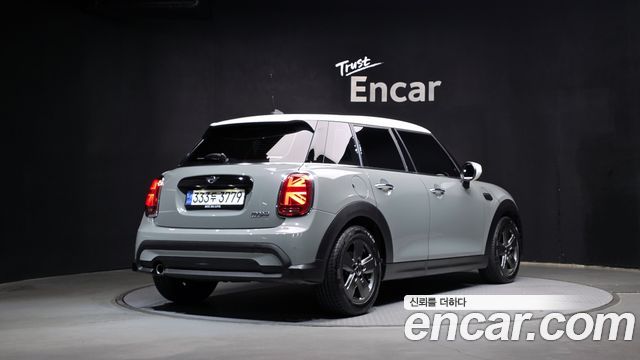 Mini Cooper 2023 — photo 2