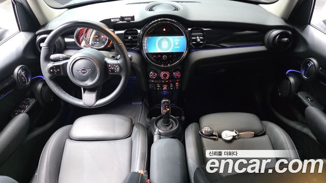 Mini Cooper 2023 — photo 10