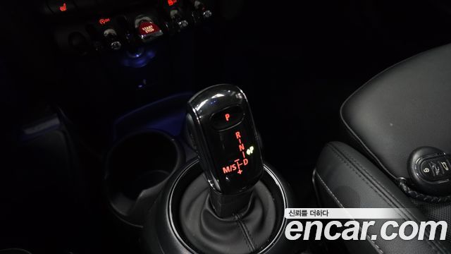 Mini Cooper 2023 — photo 12