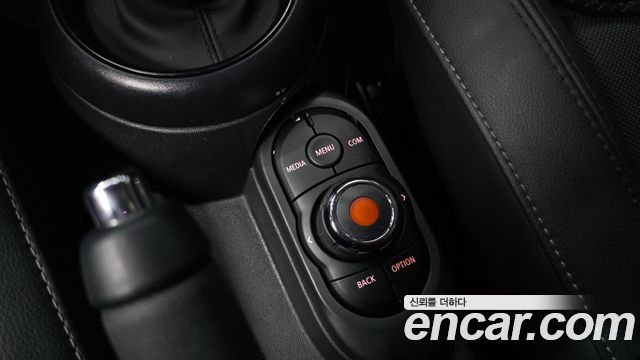 Mini Cooper 2023 — photo 23