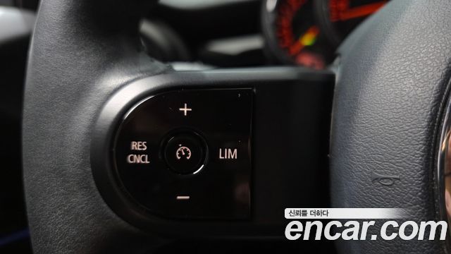 Mini Cooper 2023 — photo 24