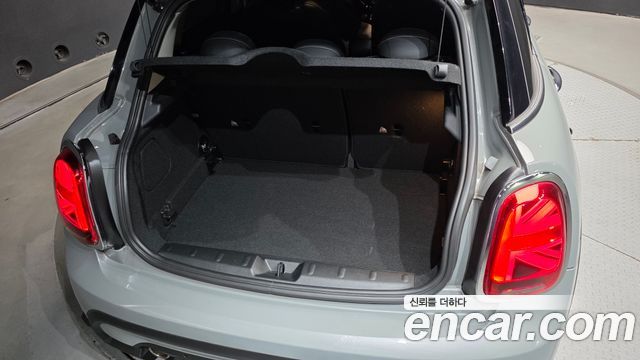 Mini Cooper 2023 — photo 30