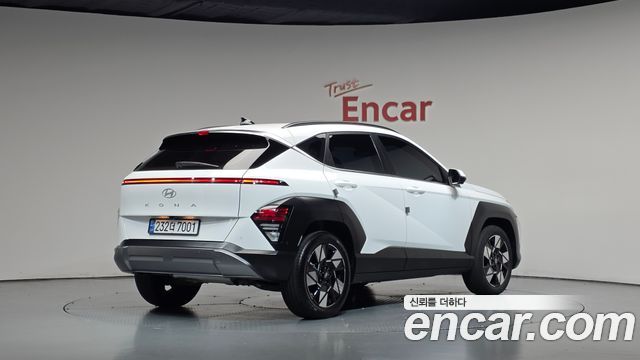 Hyundai Kona 2023 — photo 2